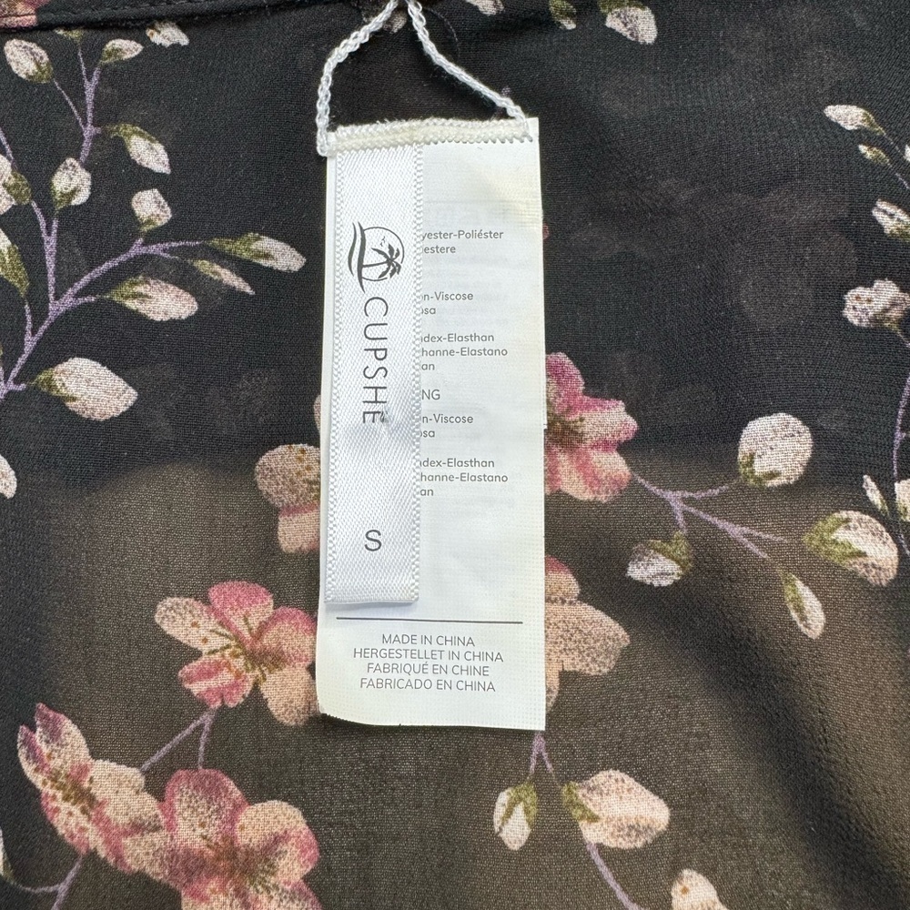 NWT Cupshe Floral Sheer Ruffle V Neck Bodysuit Small - Picture 3 of 9